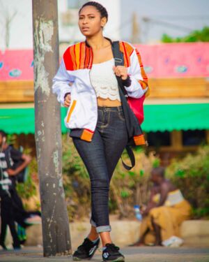 Bomber blanc motif saharé-1