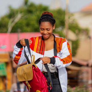 Bomber blanc motif saharé